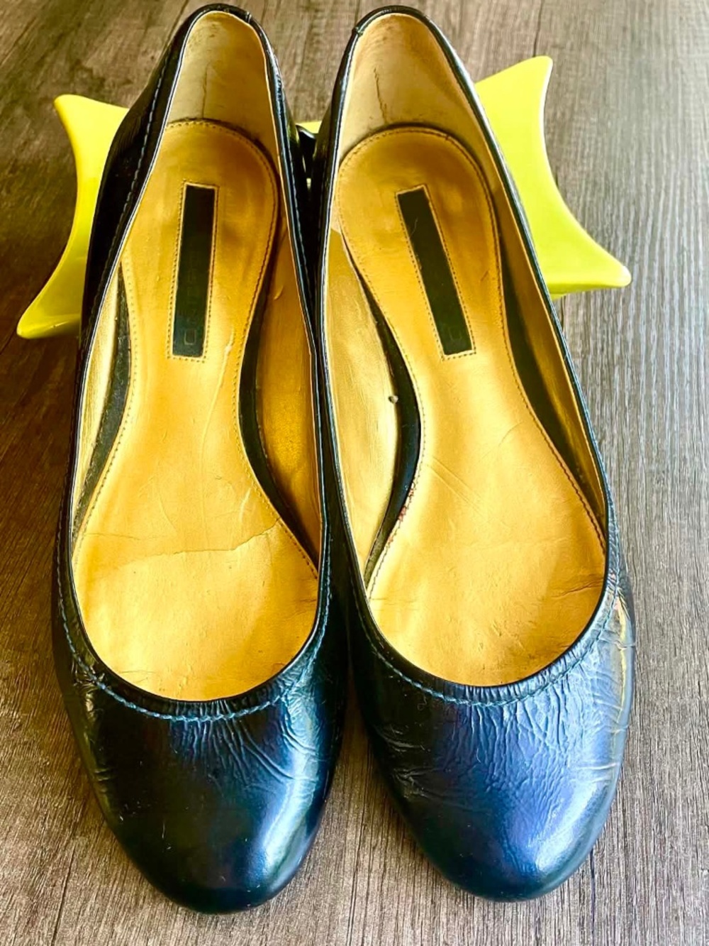 Navy Blue 8 Bandolino Leather Ballet Flats - Gold Heel